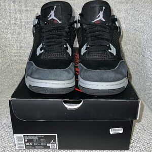 The Air Jordan 4 Retro se Size Men's Size 9 Black Canvas